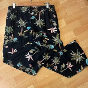 Old Navy linen blend pants with palm trees . Size small petite EUC